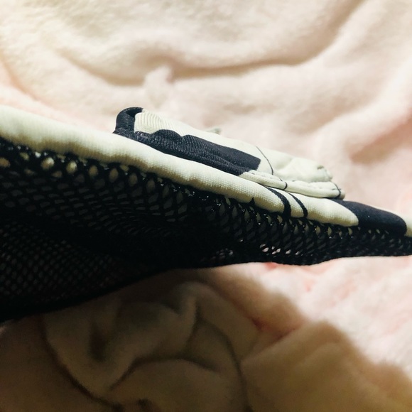 IZOD Wristlet Purse BNWOT - Picture 9 of 14